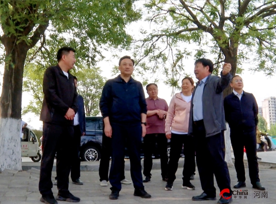 西平县委书记侯公涛调研重点基础设施和项目建设 安全生产 抗旱浇麦等工作(图1)
