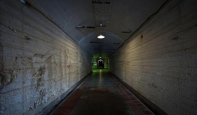 俄导弹击穿地下基地暴击训练中心对乌高官动真格吓退北约援军 俄军报复全面升级(图7)