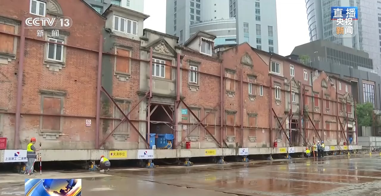 上海古建筑日均“行走”10米 7500吨石库门建筑群完成归位(图1)