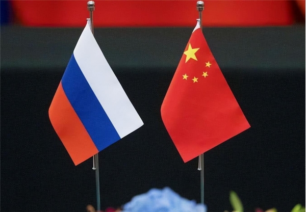 伊朗投降了？直接放弃治疗清空福尔多核设施让美国放心炸(图4)
