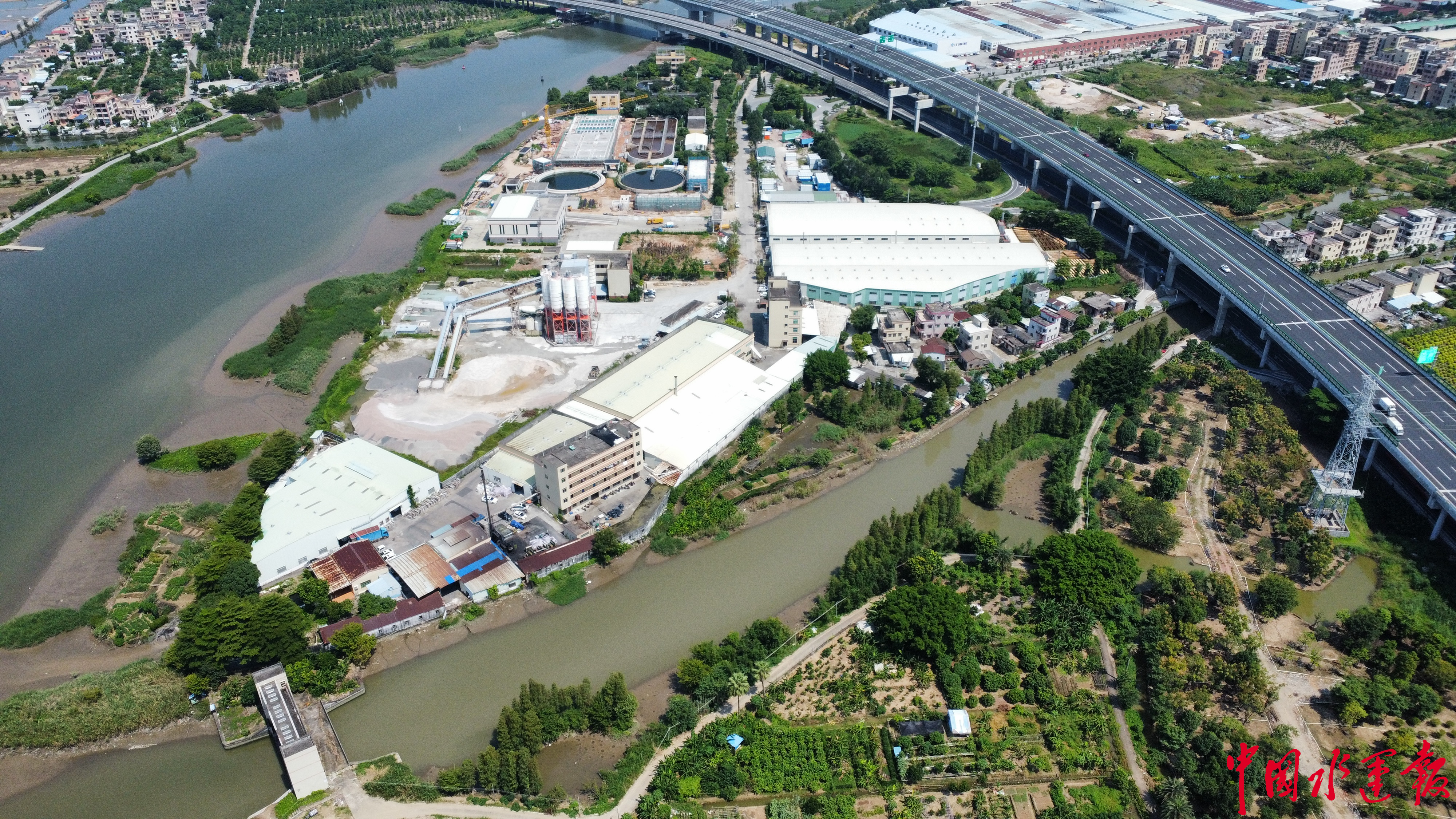 在高质量共建一带一路和美丽中国建设中打造绿色标杆工程中交四航局绘就绿色发展新画卷(图1)