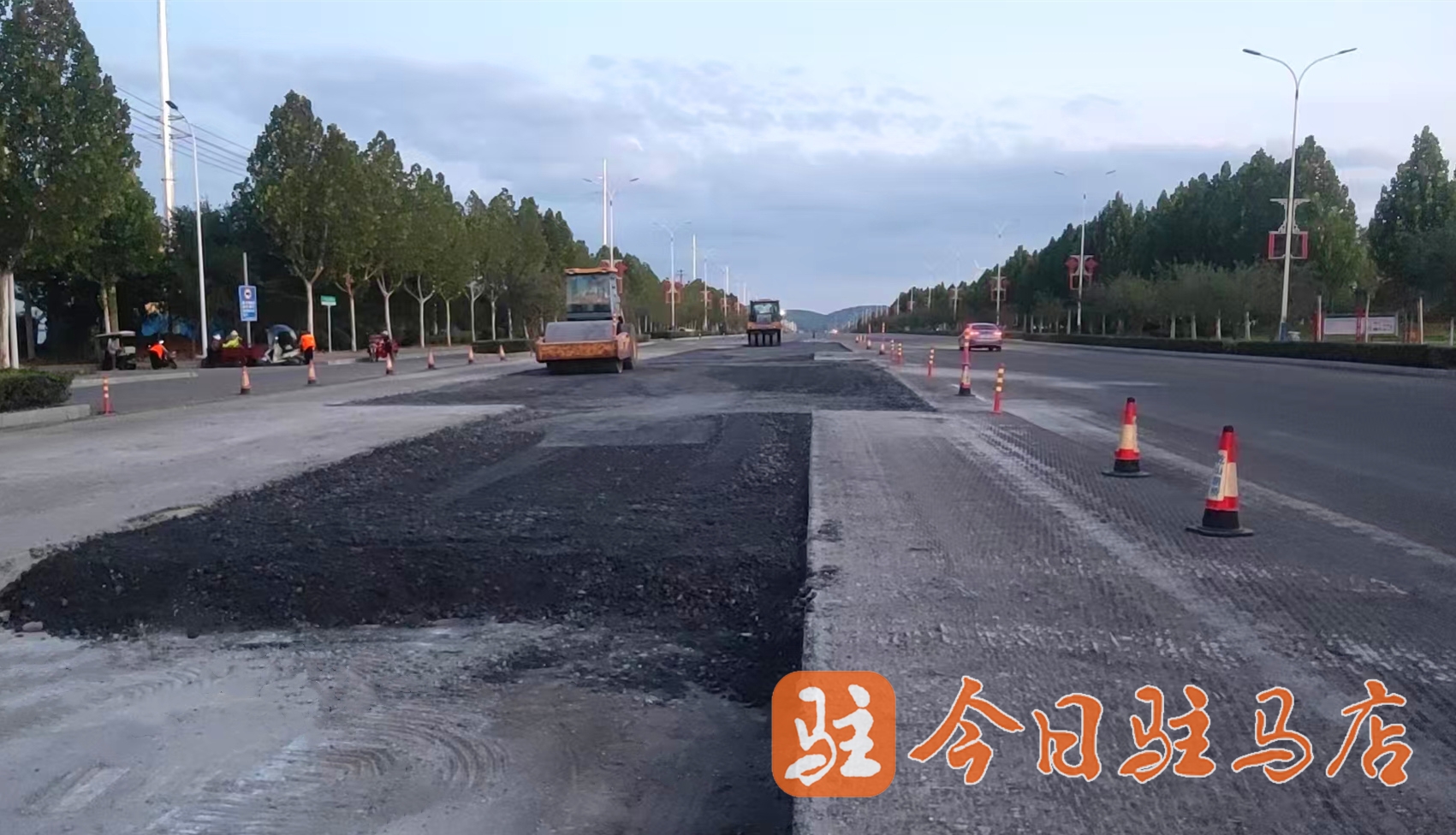 确山县公路事业发展中心圆满完成城区主干道路面修复工程(图2)