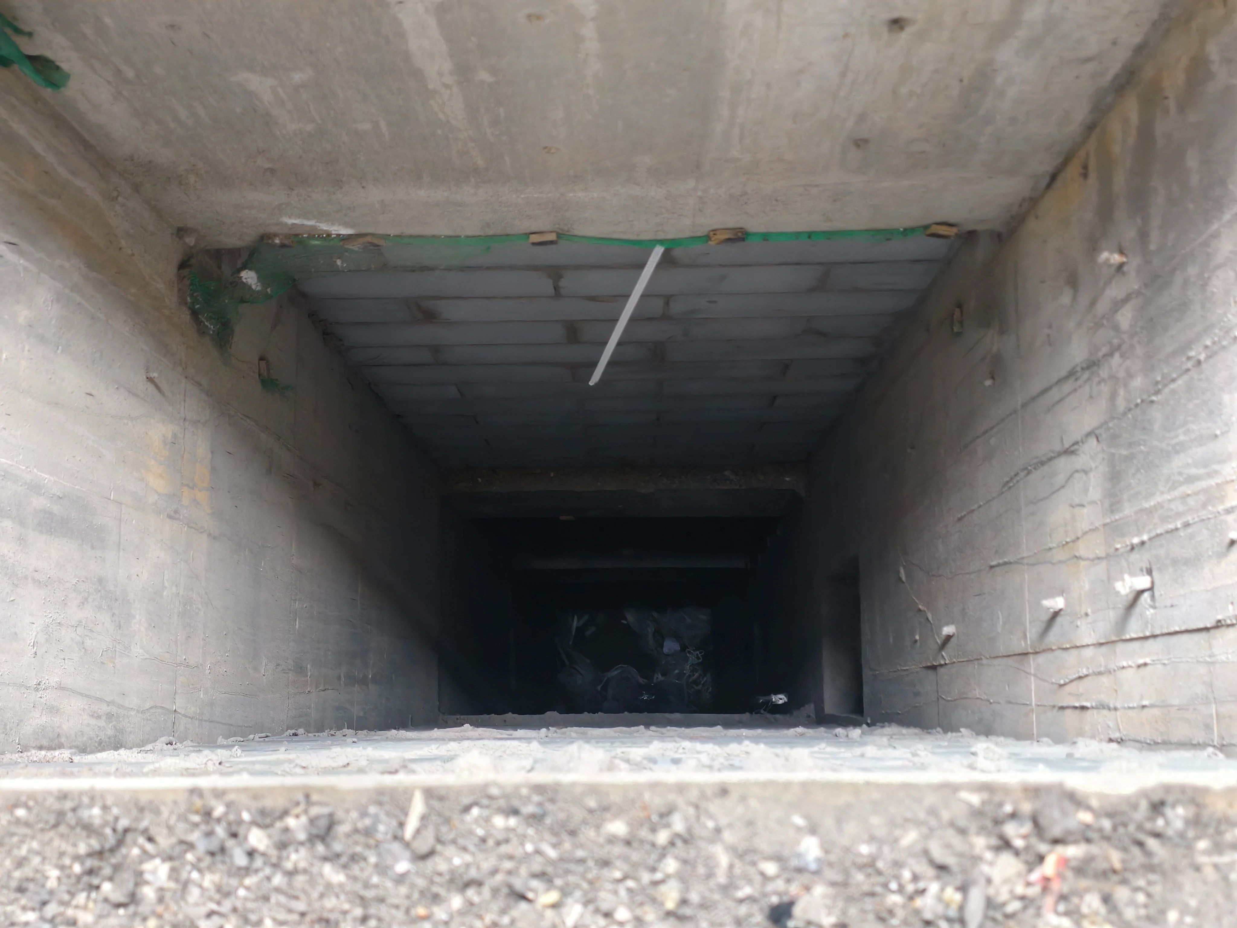 11岁男童坠井身亡安全不能总靠鲜血来警示(图1)