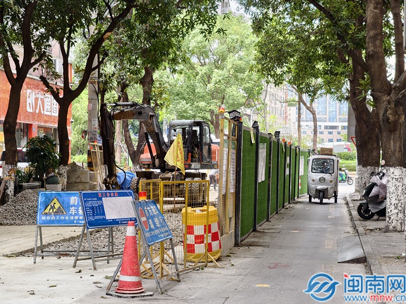 【民声有约】泉州市区圣茂街占道施工影响通行 施工方明确月底前完工(图1)