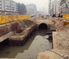 市建成区排水系统改造有序推进(图1)