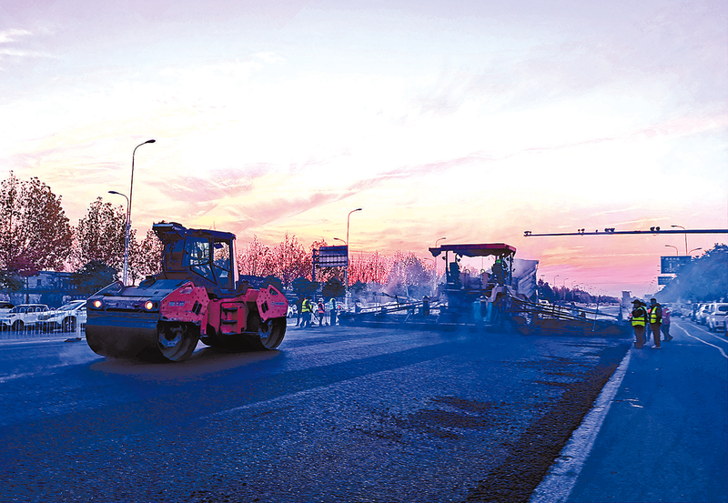高效推进路面修复 保障畅通安全(图1)