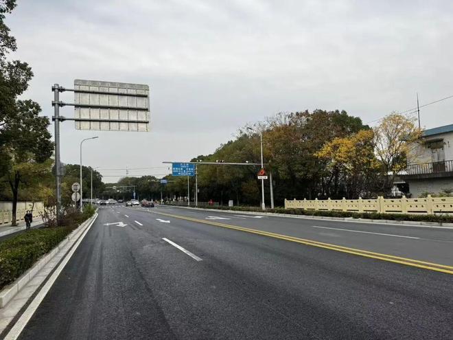 焕然一新！闵行这条道路修复竣工(图1)