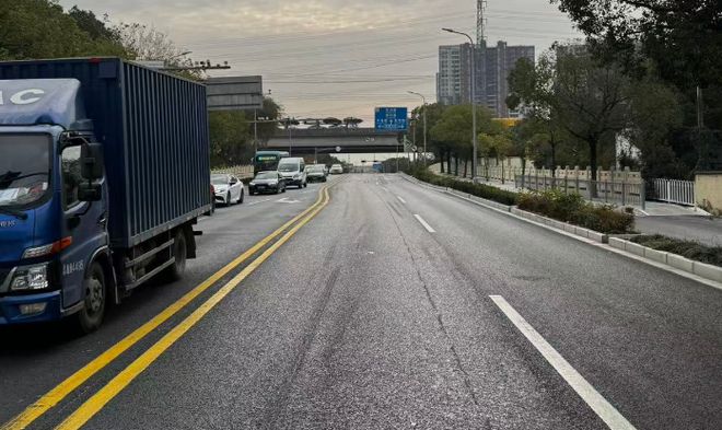 焕然一新！闵行这条道路修复竣工(图2)