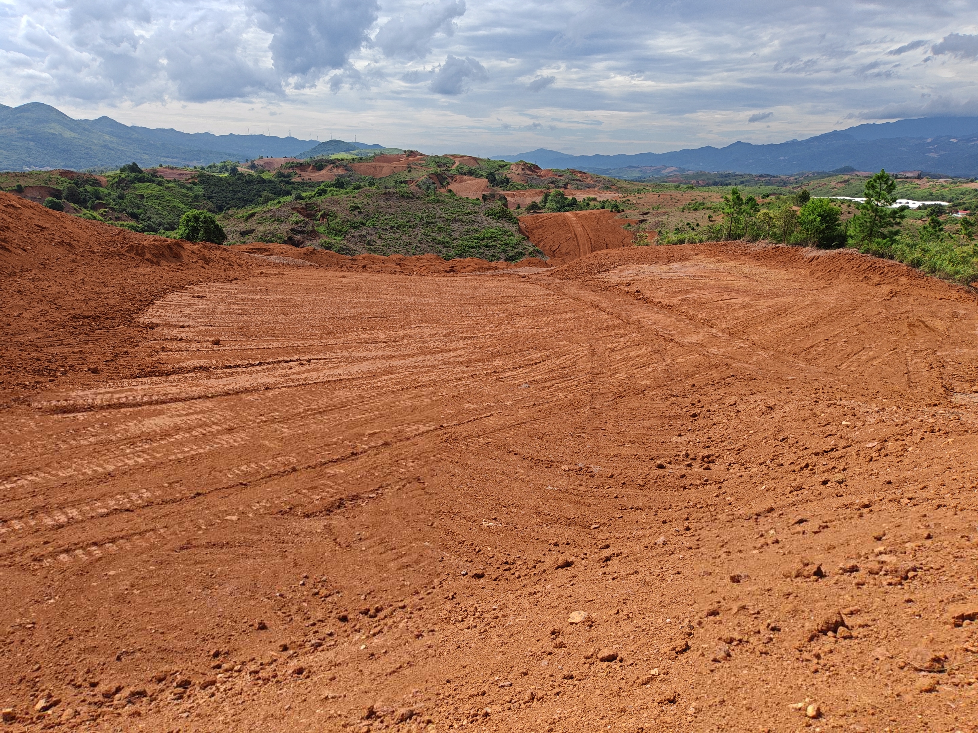 朝阳绿皮火车即将恢复施工现场来了！(图1)