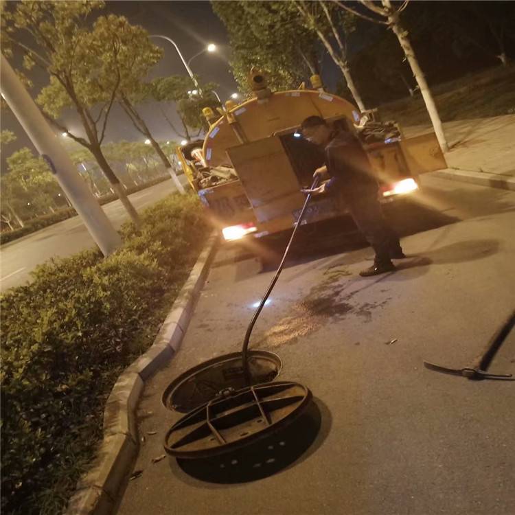 博主曝高露洁短视频账号搬运内容并使用牙齿美白调色效果客服称已跟进律师解读(图1)