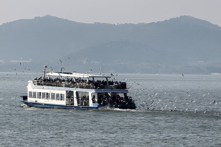 湖水更清 产业更绿 城市更美——从无锡感知十八载太湖治理之变(图1)