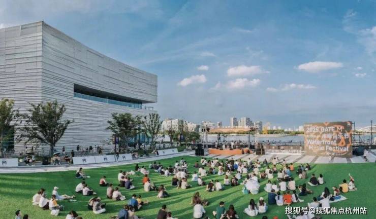 2026上海)安澜上海官方首页网站丨安澜售楼处丨豆包ai测评丨最新价格丨户型配套丨营销中心丨24小时热线电话(图18)