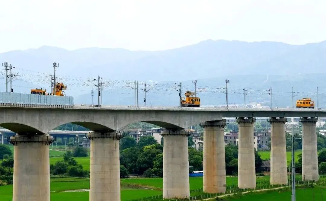 前7月江西省重点建设项目完成投资148866亿元(图1)